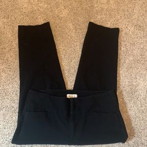 Elle black cropped capris